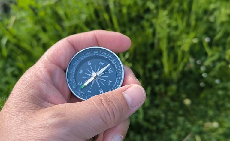 data compass guiding accurate caller discovery